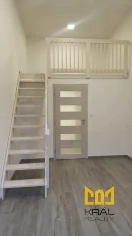 Pronájem bytu 2+kk, Praha - Smíchov, Nádražní, 52 m2