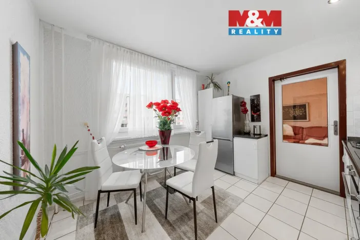 Prodej bytu 3+1, Ústí nad Labem - Mojžíř, Peškova, 66 m2