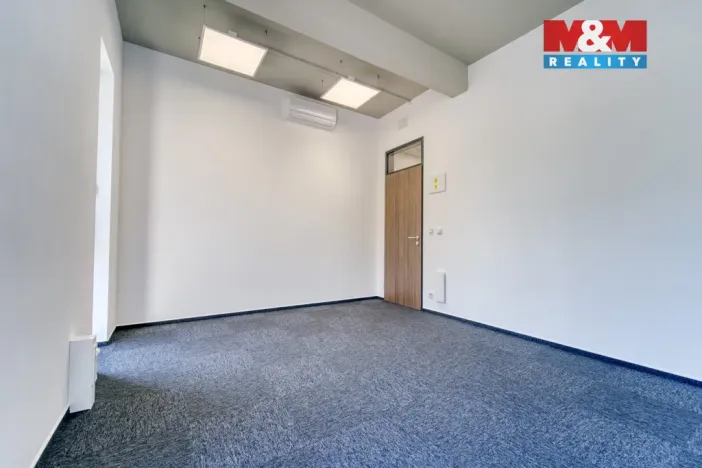 Pronájem kanceláře, Plzeň - Lobzy, Republikánská, 18 m2