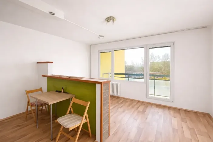 Pronájem bytu 2+kk, Brno, Krymská, 40 m2