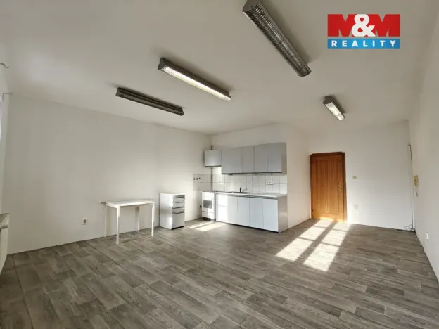 Pronájem bytu 2+kk, Opava - Město, Dolní náměstí, 94 m2