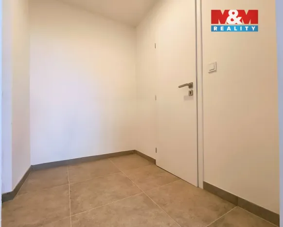 Pronájem bytu 1+kk, Kladno - Kročehlavy, Americká, 34 m2