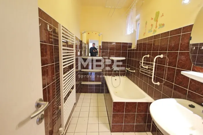 Pronájem rodinného domu, Závada, 160 m2