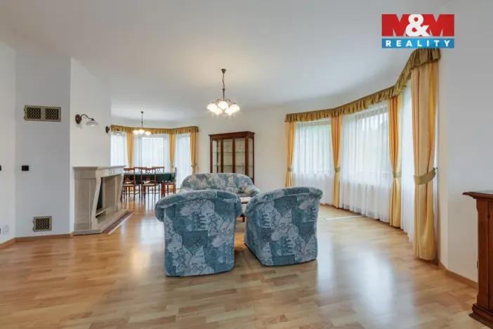 Prodej rodinného domu, Kolová - Háje, 330 m2