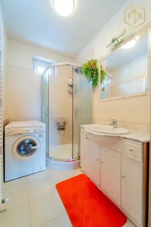 Prodej rodinného domu, Petrovice, 246 m2