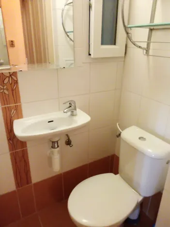 Pronájem bytu 1+kk, Praha - Libeň, V zahradách, 26 m2