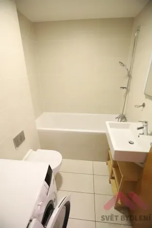 Pronájem bytu 1+kk, Praha - Žižkov, Pitterova, 66 m2