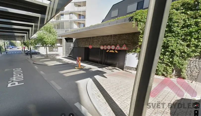 Pronájem bytu 1+kk, Praha - Žižkov, Pitterova, 66 m2