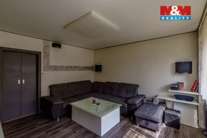 Prodej bytu 3+1, Orlová - Lutyně, Karla Dvořáčka, 67 m2