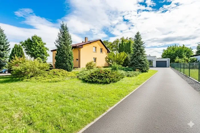 Prodej vícegeneračního domu, Jenštejn, 200 m2