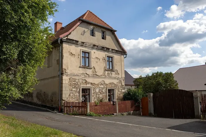 Prodej vícegeneračního domu, Bžany, 240 m2