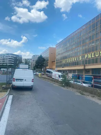 Prodej garážového stání, Praha, Lovosická, 18 m2