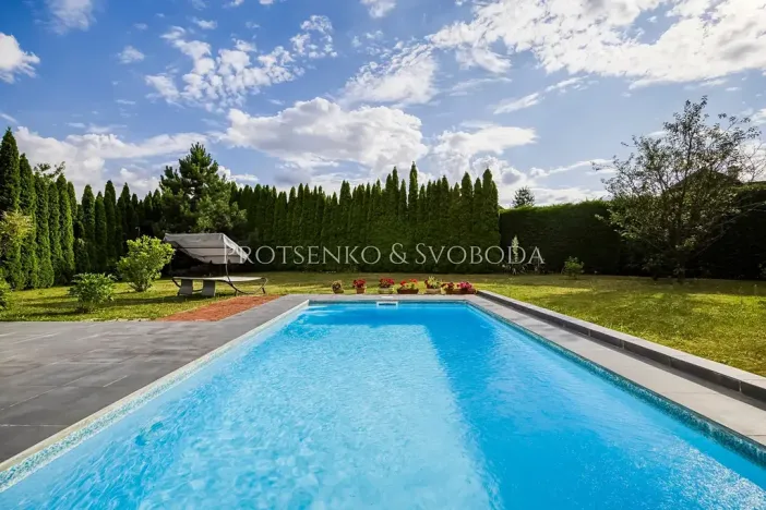 Prodej rodinného domu, Hostivice, náměstí Jana IV. z Dražic, 185 m2