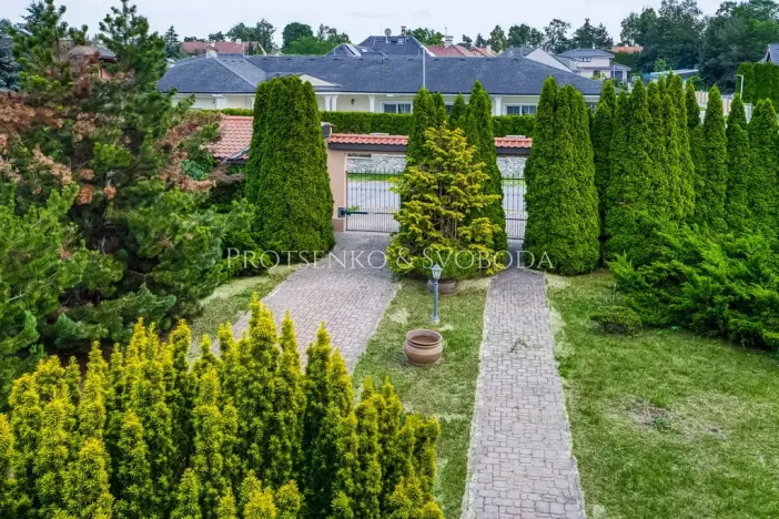 Prodej rodinného domu, Vestec, Průběžná, 427 m2