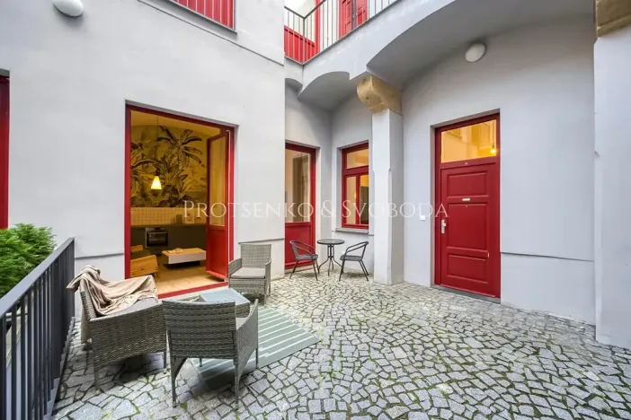 Prodej bytu 2+kk, Praha - Karlín, Prvního pluku, 73 m2