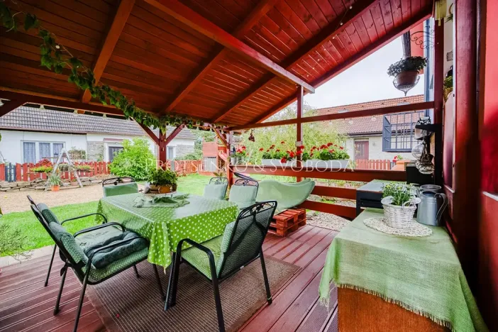 Prodej obchodního prostoru, Suchdol nad Lužnicí, Pražská, 180 m2