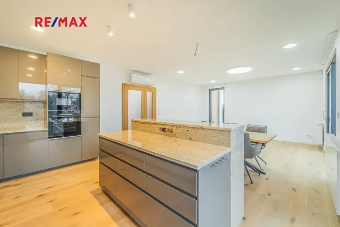 Pronájem bytu 3+kk, Praha - Kunratice, Děbolínská, 92 m2