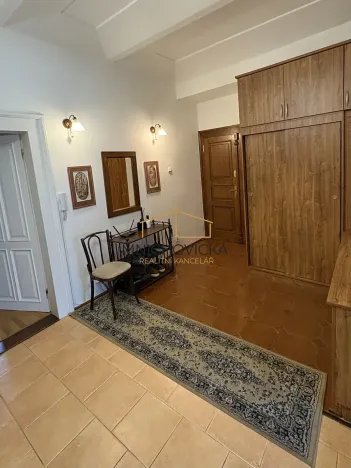 Pronájem bytu 3+kk, Žebrák, Náměstí, 88 m2