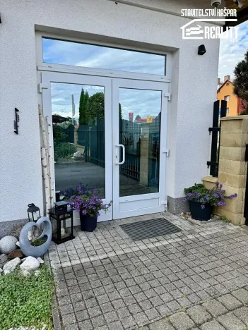 Pronájem obchodního prostoru, Chrudim, Obce Ležáků, 146 m2