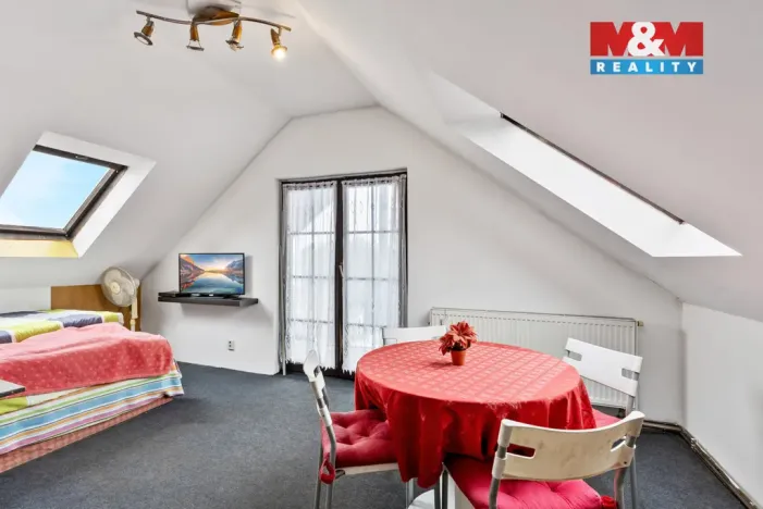 Prodej rodinného domu, Březno, 247 m2