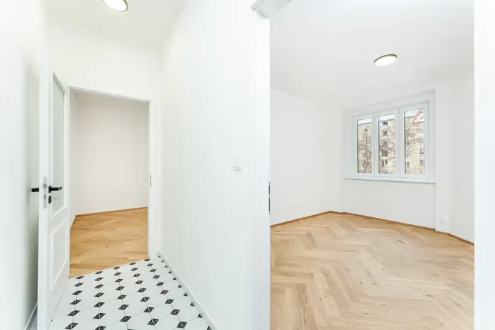 Prodej bytu 2+kk, Praha - Vršovice, Oblouková, 58 m2