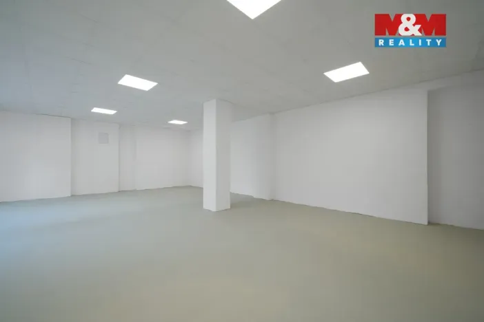 Pronájem obchodního prostoru, Hronov - Zbečník, 780 m2
