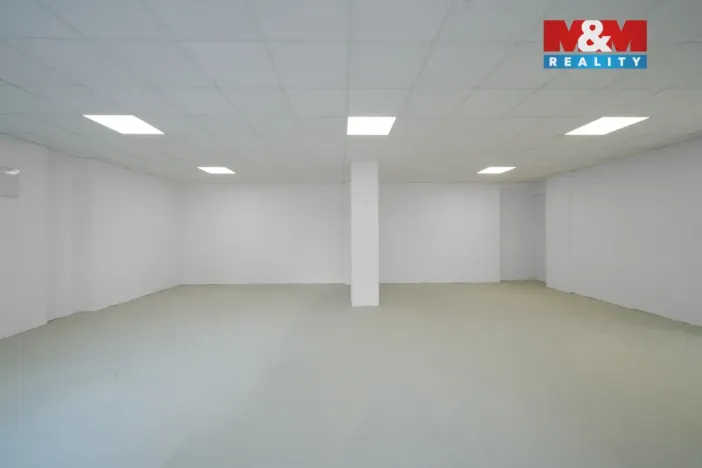 Pronájem obchodního prostoru, Hronov - Zbečník, 780 m2