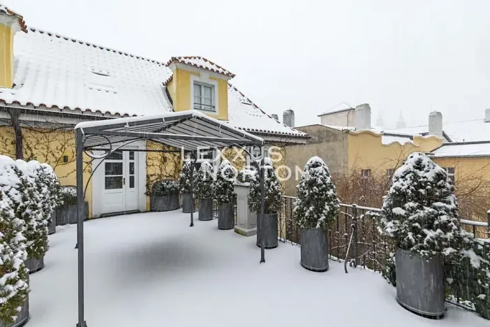 Pronájem bytu 4+1, Praha - Malá Strana, Vlašská, 179 m2