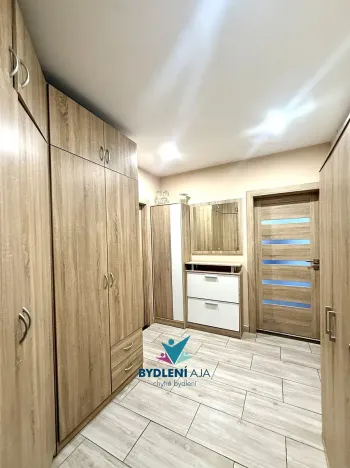 Pronájem bytu 2+1, Teplice, Fügnerova, 60 m2