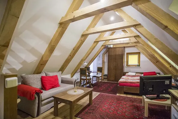 Pronájem bytu 1+kk, Praha - Malá Strana, Mostecká, 35 m2