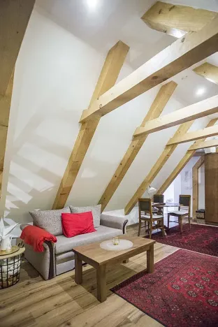 Pronájem bytu 1+kk, Praha - Malá Strana, Mostecká, 35 m2