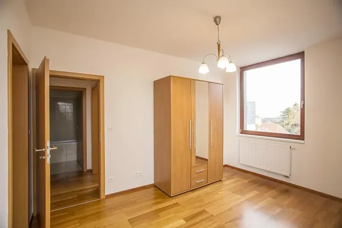 Pronájem bytu 4+kk, Praha - Veleslavín, Pod dvorem, 100 m2