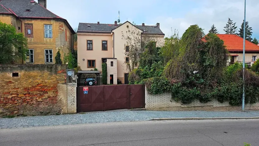 Prodej podílu vily, Praha - Liboc, Libocká, 300 m2