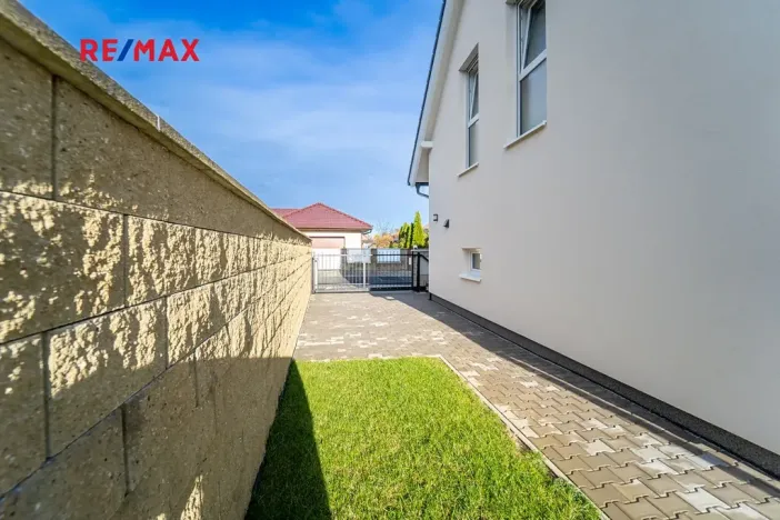 Pronájem rodinného domu, Veltruby, 97 m2