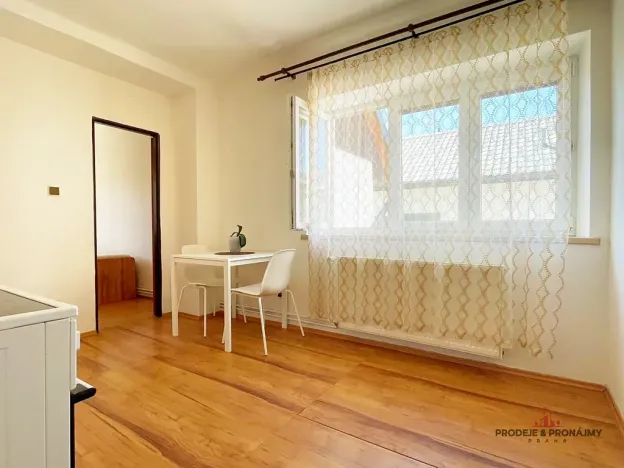 Pronájem bytu 1+1, Praha - Libeň, Za vodárnou, 30 m2