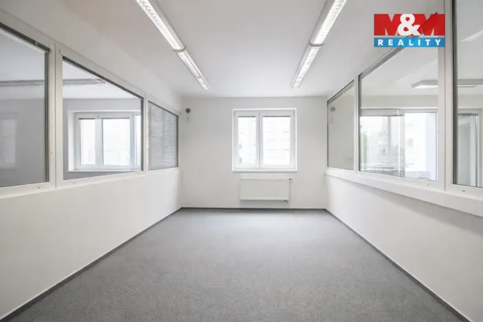 Prodej kanceláře, Praha - Hostivař, Na Plískavě, 401 m2
