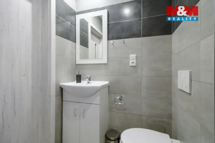 Pronájem bytu 1+kk, Klatovy - Klatovy IV, Suvorovova, 31 m2