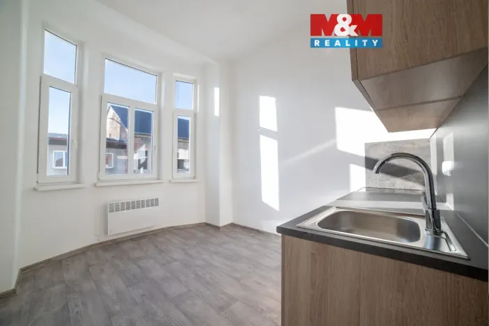 Pronájem bytu 1+1, Sokolov, Nádražní, 37 m2