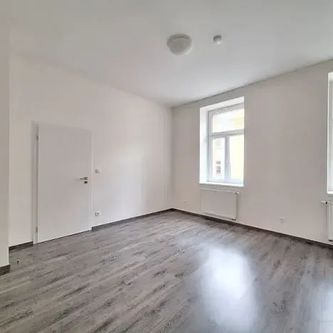 Pronájem bytu 2+kk, Praha - Holešovice, Na Maninách, 46 m2