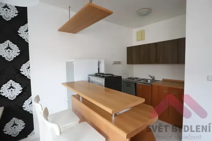 Pronájem bytu 1+kk, Praha - Vysočany, bratří Dohalských, 43 m2