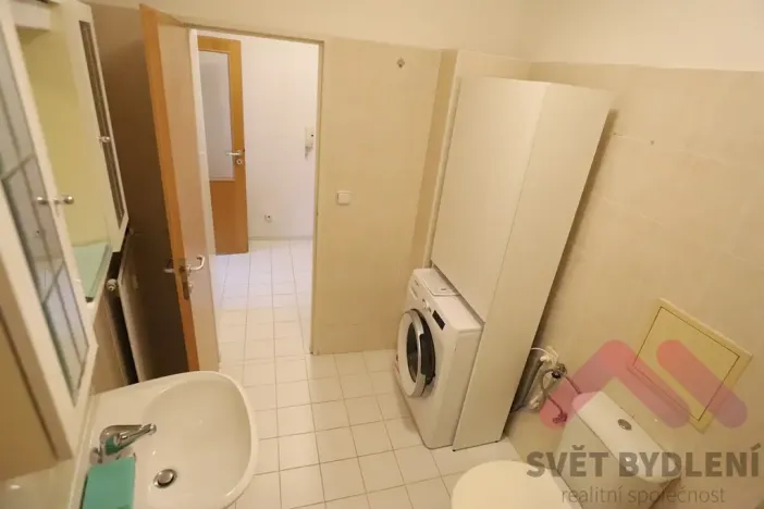 Pronájem bytu 1+kk, Praha - Vysočany, bratří Dohalských, 43 m2