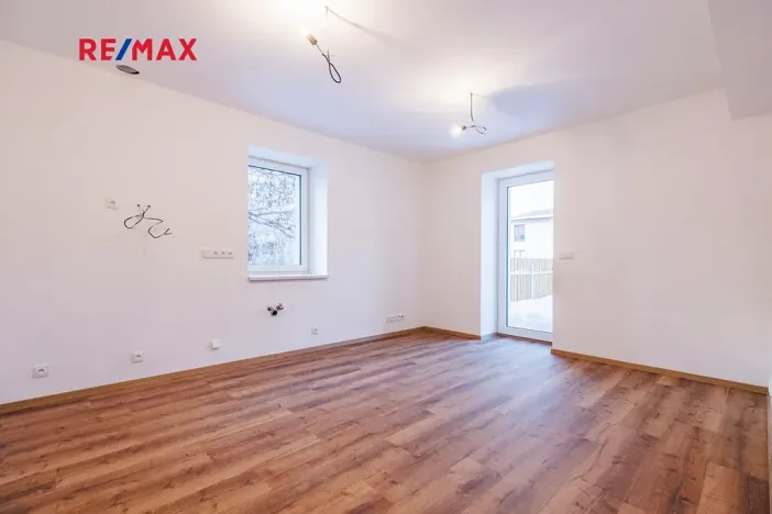 Prodej bytu 2+kk, Svoboda nad Úpou, Nádražní, 54 m2