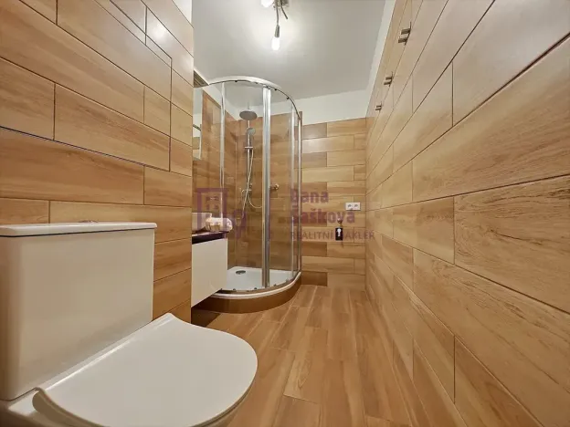 Pronájem bytu 2+1, Jindřichův Hradec, sídliště Vajgar, 61 m2