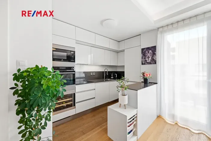 Prodej bytu 3+kk, Praha - Hrdlořezy, Učňovská, 71 m2