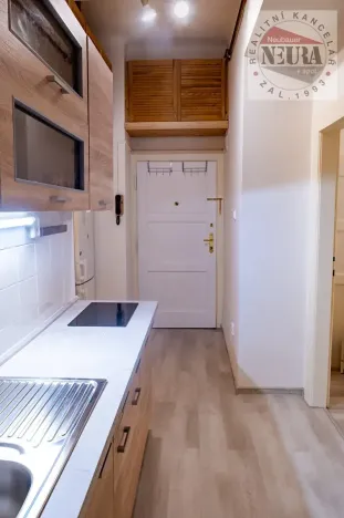 Pronájem bytu 2+kk, Praha - Nusle, Zdaru, 49 m2