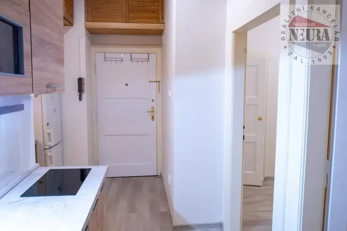 Pronájem bytu 2+kk, Praha - Nusle, Zdaru, 49 m2