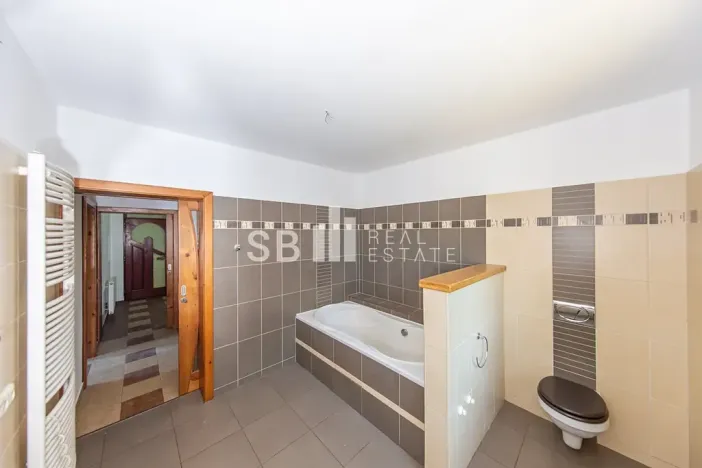 Prodej rodinného domu, Borová, 230 m2