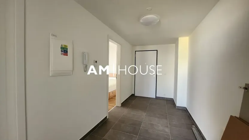 Pronájem bytu 2+kk, Praha - Vysočany, Smržových, 52 m2