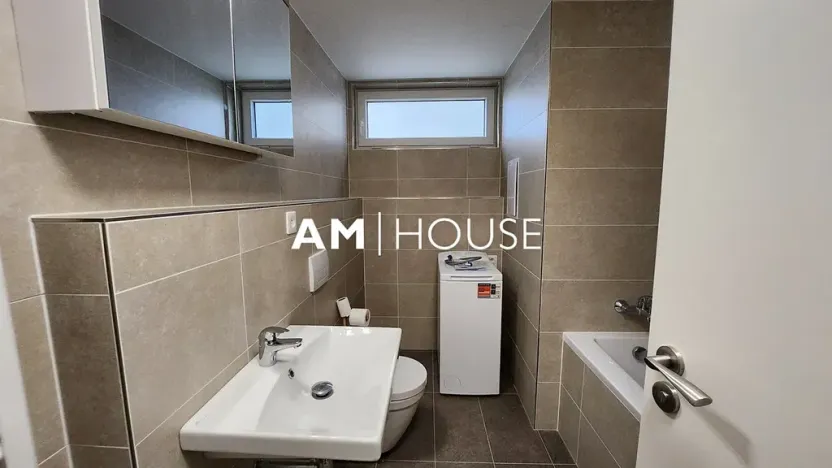 Pronájem bytu 2+kk, Praha - Vysočany, Smržových, 52 m2