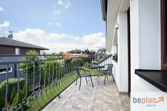 Prodej rodinného domu, Květnice, V Zelených, 300 m2